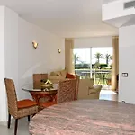 Appartement Beachfront In Estartit With Garden *
