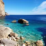 Beachfront In Estartit With Garden Appartement L'Estartit