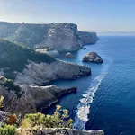 Beachfront In Estartit With Garden L'Estartit
