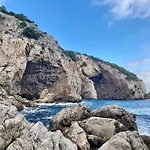 Beachfront In Estartit With Garden