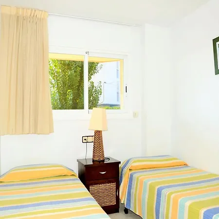 Beachfront In Estartit With Garden L'Estartit