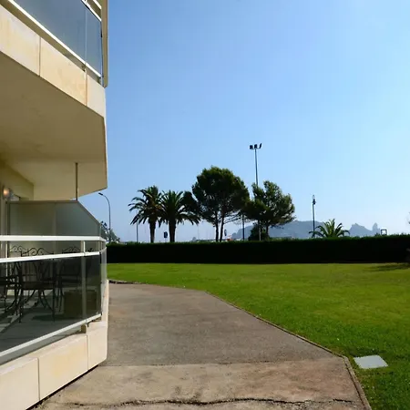 Beachfront In Estartit With Garden L'Estartit