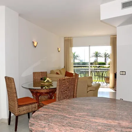 Lejlighed Beachfront In Estartit With Garden *