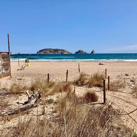 Lejlighed Beachfront In Estartit With Garden L'Estartit