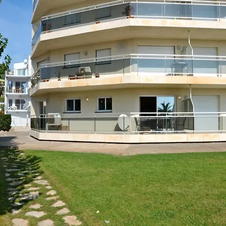 Daire Beachfront In Estartit With Garden L'Estartit